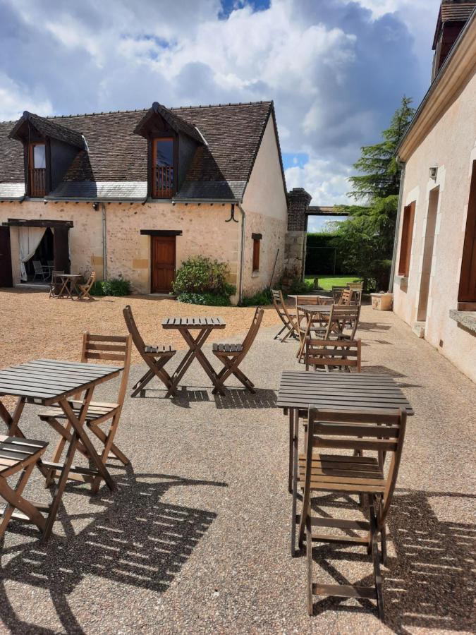La Maison Genevier - Chambre Doreline Montreuil-en-Touraine エクステリア 写真